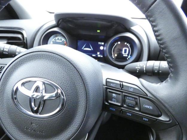 TOYOTA Yaris 120 VVT-i Design  MY22