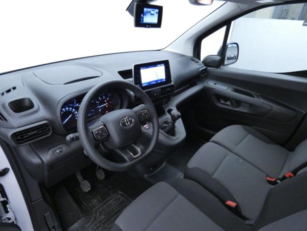 TOYOTA Proace City 1.5 MEDIUM 100 D-4D BUSINESS  