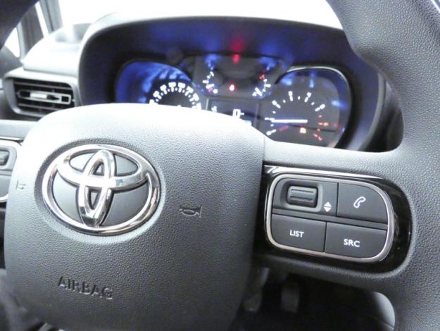 TOYOTA Proace City 1.5 MEDIUM 100 D-4D BUSINESS  