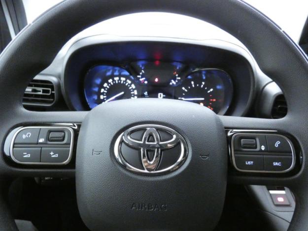 TOYOTA Proace City 1.5 MEDIUM 100 D-4D BUSINESS  