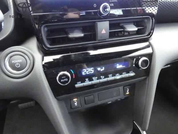 TOYOTA Yaris Cross 1.5 HYBRID 130H DESIGN PACK CARGO   