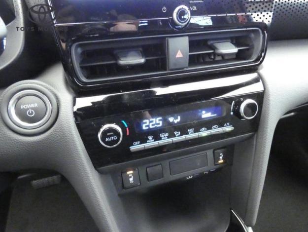 TOYOTA Yaris Cross 1.5 HYBRID 130H DESIGN PACK CARGO   