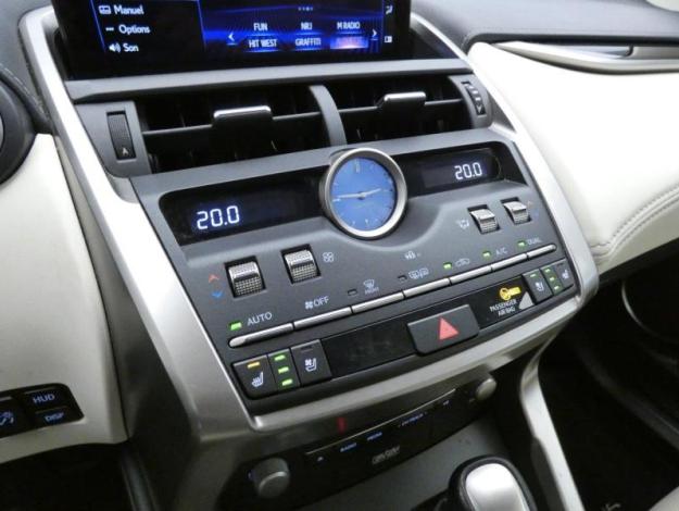 LEXUS NX 300H HYBRIDE 4WD EXECUTIVE PANO M19  