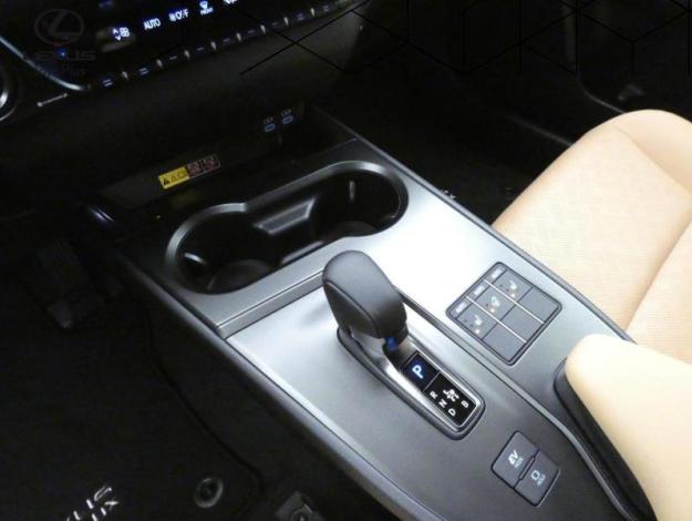 LEXUS UX UX 300H HYBRIDE 2WD LUXE TECHNO  