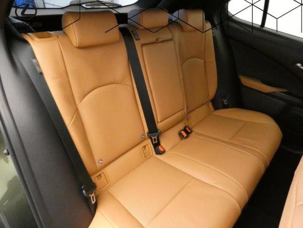 LEXUS UX UX 300H HYBRIDE 2WD LUXE TECHNO  