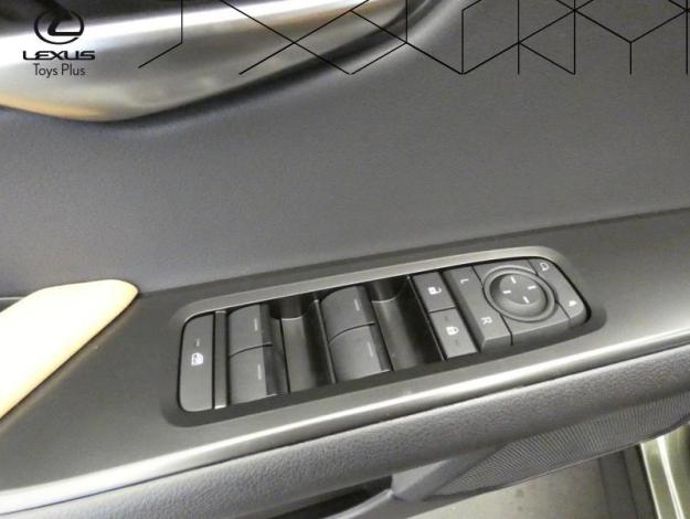LEXUS UX UX 300H HYBRIDE 2WD LUXE TECHNO  