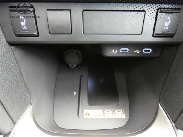 TOYOTA Yaris Cross Hybride YARIS CROSS 130H 2WD COLLECTION TOIT PANORAMIQUE PACK TECHNO  
