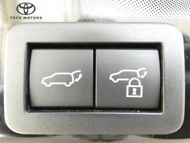 TOYOTA Yaris Cross Hybride YARIS CROSS 130H 2WD COLLECTION TOIT PANORAMIQUE PACK TECHNO  
