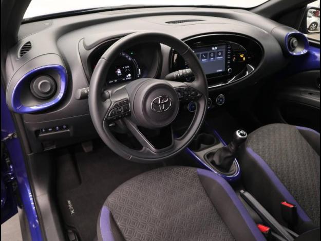 TOYOTA Aygo X Aygo X 1.0 VVT-i 72 Design MY23  