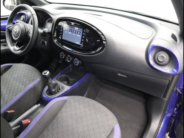 TOYOTA Aygo X Aygo X 1.0 VVT-i 72 Design MY23  