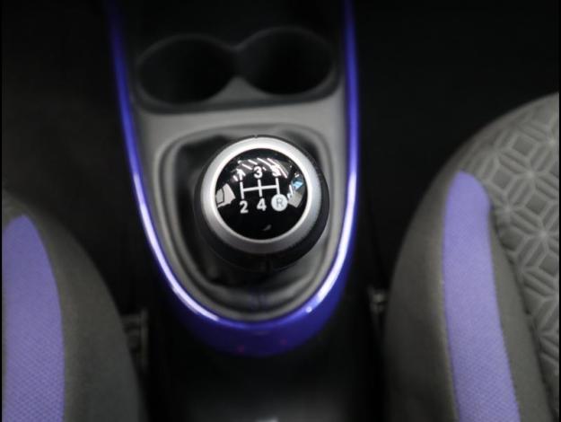 TOYOTA Aygo X Aygo X 1.0 VVT-i 72 Design MY23  