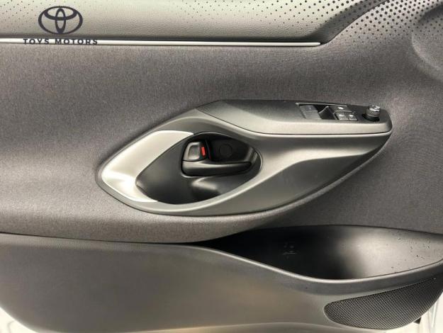 TOYOTA Yaris 120 VVT-i Dynamic  