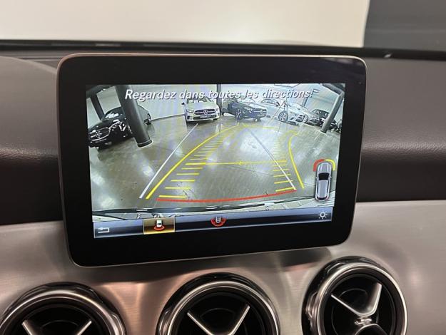 MERCEDES-BENZ GLA 180 Fascination  
