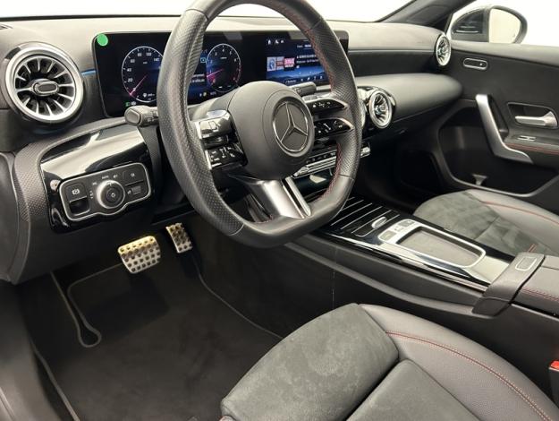 MERCEDES-BENZ Classe A 180 AMG Line  