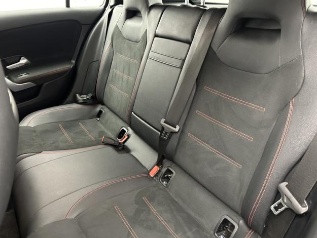 MERCEDES-BENZ Classe A 180 AMG Line  