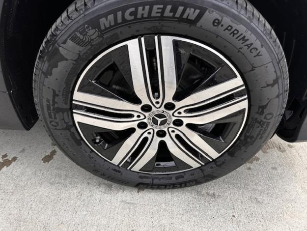 MERCEDES-BENZ EQB 250 + Luxury Line - SAGA Huy (+32 85 23 69 00) 