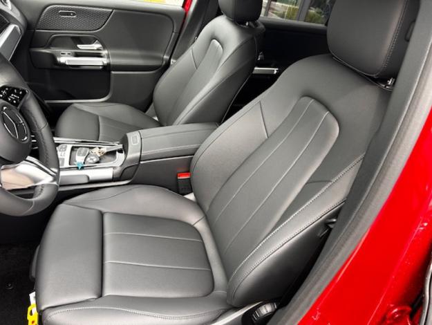 MERCEDES-BENZ EQB 250 + Luxury Line - SAGA Huy (+32 85 23 69 00) 