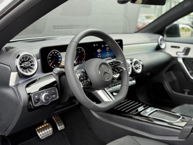MERCEDES-BENZ CLA Shooting Brake CLA 200 d Shooting Brake AMG Exclusive Design  CLA 200 d Shooting Brake AMG Exclusive Design