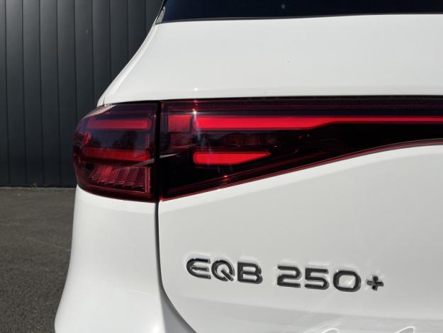 MERCEDES-BENZ EQB 250+ AMG Line  EQB 250+ AMG Line