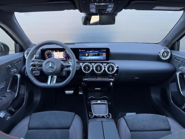 MERCEDES-BENZ Classe A 200 d AMG Line  Classe A 200 d AMG Line