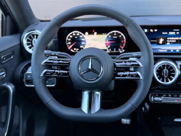 MERCEDES-BENZ Classe A 200 d AMG Line  Classe A 200 d AMG Line