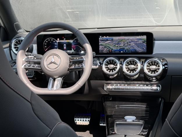 MERCEDES-BENZ Classe A 200 d AMG Line  Classe A 200 d AMG Line