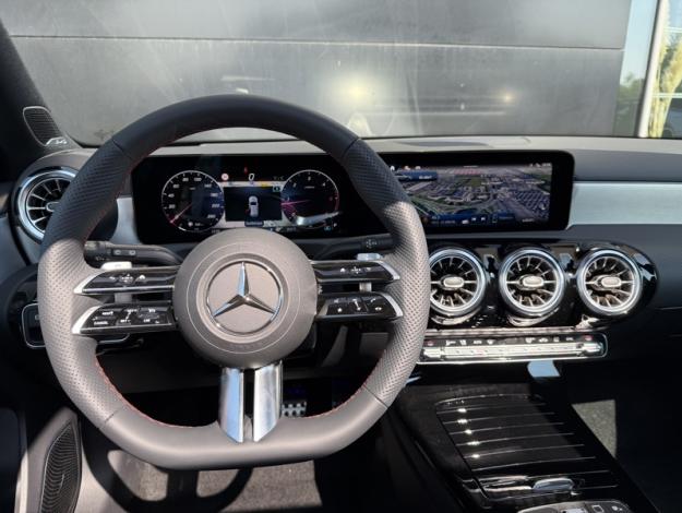 MERCEDES-BENZ Classe A 200 d AMG Line  Classe A 200 d AMG Line