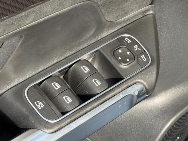 MERCEDES-BENZ GLB 200 d AMG Line  GLB 200 d AMG Line