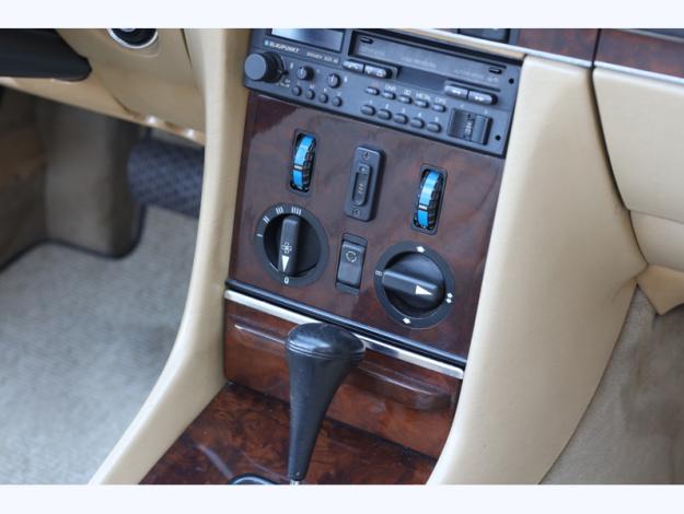 MERCEDES-BENZ SL 300  300SL (R 107)