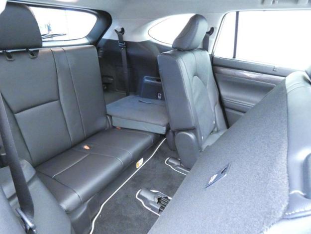 TOYOTA HIGHLANDER 2.5 HYBRID LOUNGE 248 E-CVT AWD-I  TO P.PREMIUM MY24