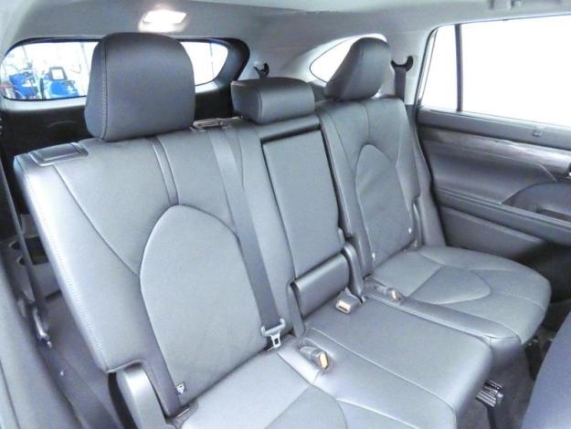 TOYOTA HIGHLANDER 2.5 HYBRID LOUNGE 248 E-CVT AWD-I  TO P.PREMIUM MY24