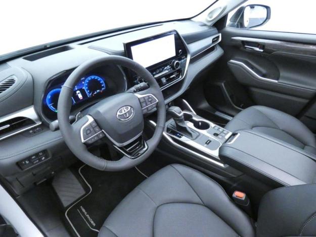 TOYOTA HIGHLANDER 2.5 HYBRID LOUNGE 248 E-CVT AWD-I  TO P.PREMIUM MY24