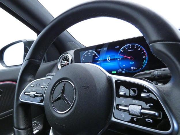 MERCEDES-BENZ GLA 250 e Progressive Line  