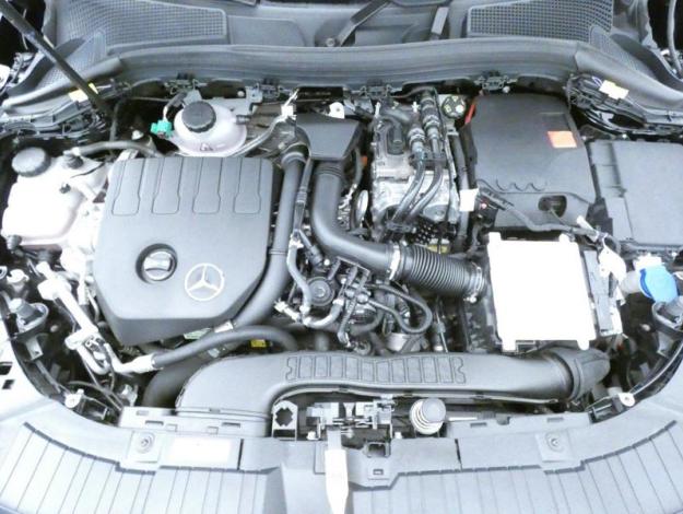 MERCEDES-BENZ GLA 250 e Progressive Line  
