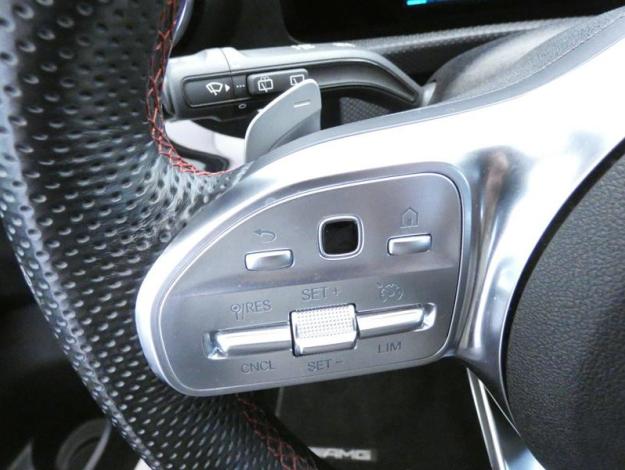 MERCEDES-BENZ Classe A 180 AMG Line  