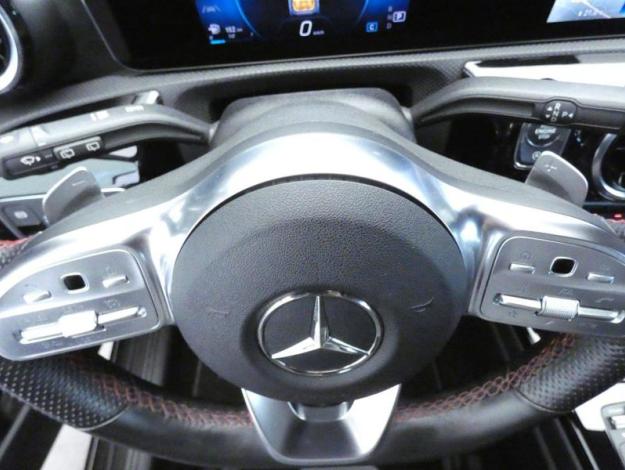 MERCEDES-BENZ Classe A 180 AMG Line  