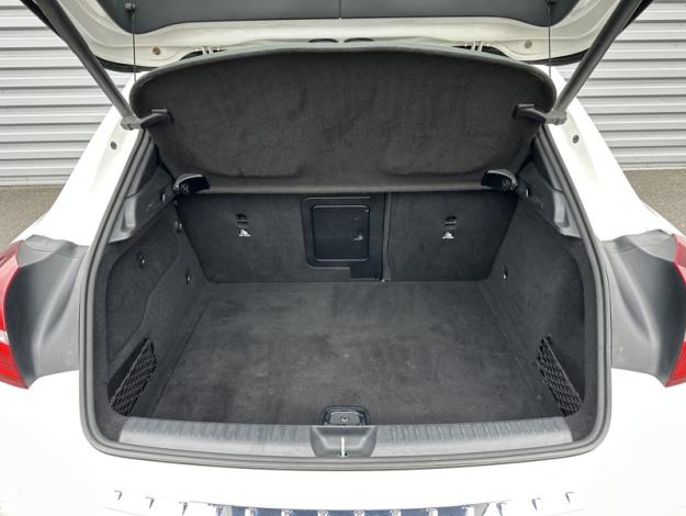 MERCEDES-BENZ GLA 200 Fascination  
