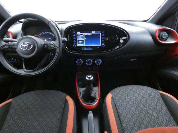 TOYOTA Aygo X 1.0 VVT-i 72 Design  AYGO X 72 CH BVM5 DESIGN MY23