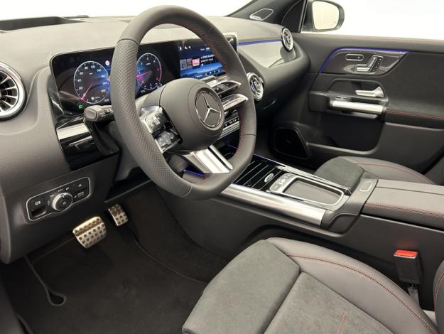 MERCEDES-BENZ GLA GLA 200 d AMG Line  GLA 200 d AMG Line