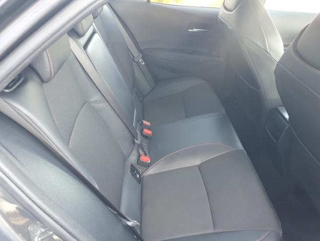 TOYOTA Corolla 140h GR Sport   