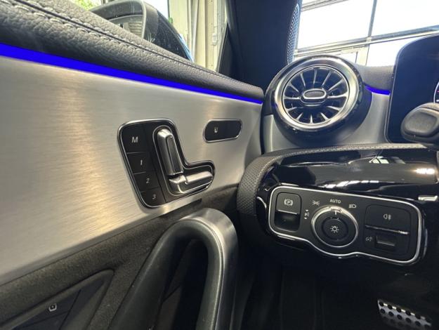 MERCEDES-BENZ CLA-Klasse CLA 180 Shooting Brake Star Edition