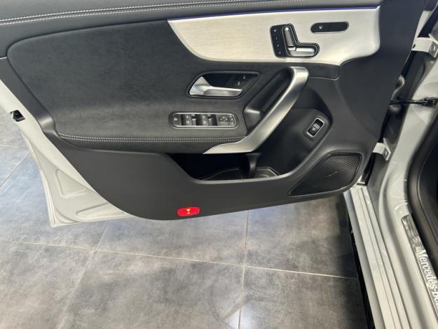 MERCEDES-BENZ CLA-Klasse CLA 180 Shooting Brake Star Edition