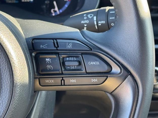 TOYOTA Yaris Cross 116h 2WD Trail Tech MY22 Marchepied  