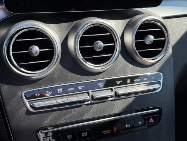 MERCEDES-BENZ GLC Coupé GLC 300de 4MATIC Coupé Business Line  