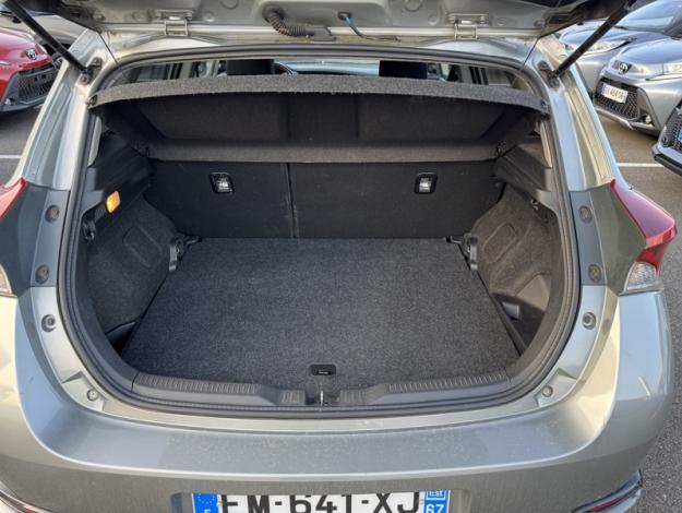 TOYOTA Auris Hybrid Design Edition  