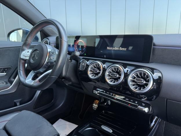 MERCEDES-BENZ Classe A 250 e AMG Line  
