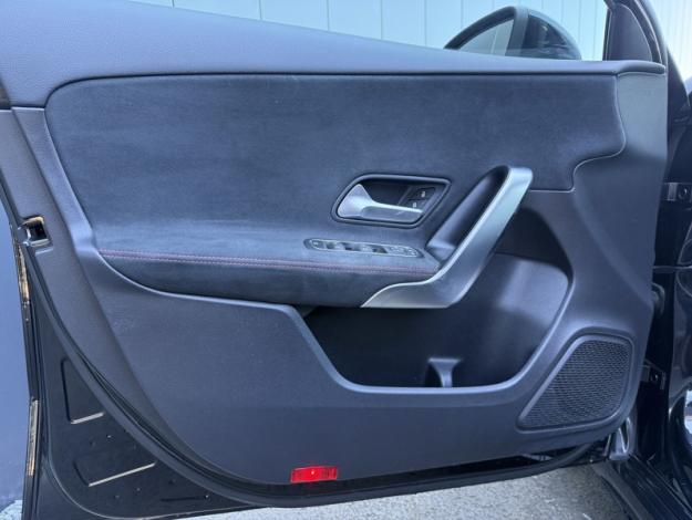 MERCEDES-BENZ Classe A 180 d AMG Line  