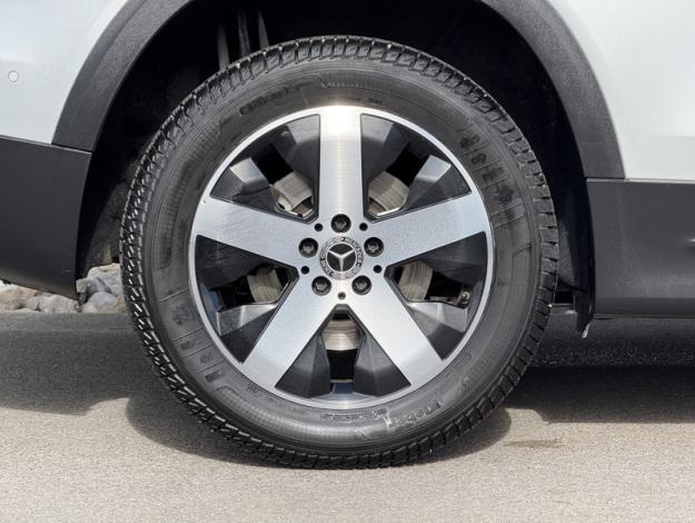 MERCEDES-BENZ GLB 200 d Progressive Line  