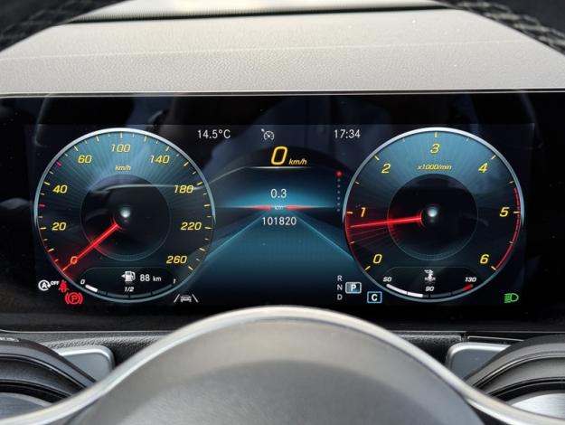 MERCEDES-BENZ GLB 200 d Progressive Line  