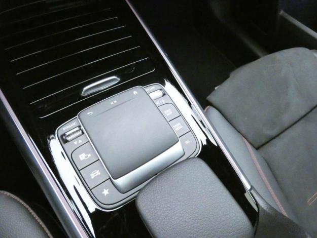 MERCEDES-BENZ GLA 220 d 4MATIC AMG Line AMG Line 